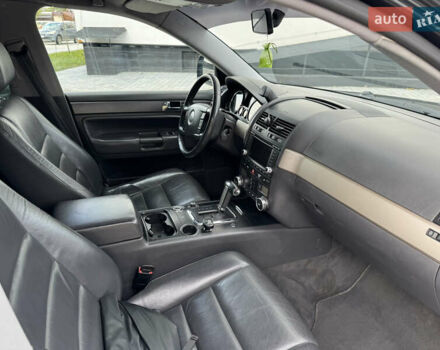 Черный Фольксваген Туарег, объемом двигателя 2.97 л и пробегом 325 тыс. км за 8850 $, фото 23 на Automoto.ua