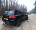 Черный Фольксваген Туарег, объемом двигателя 3 л и пробегом 333 тыс. км за 3950 $, фото 5 на Automoto.ua