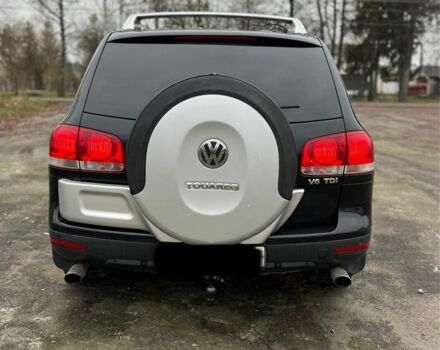 Чорний Фольксваген Туарег, об'ємом двигуна 3 л та пробігом 325 тис. км за 5999 $, фото 7 на Automoto.ua