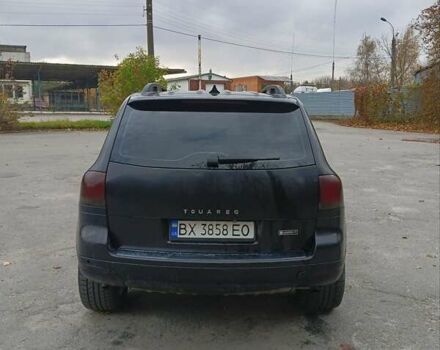 Черный Фольксваген Туарег, объемом двигателя 2.46 л и пробегом 288 тыс. км за 6800 $, фото 1 на Automoto.ua