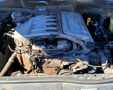 Черный Фольксваген Туарег, объемом двигателя 3.2 л и пробегом 0 тыс. км за 7500 $, фото 3 на Automoto.ua