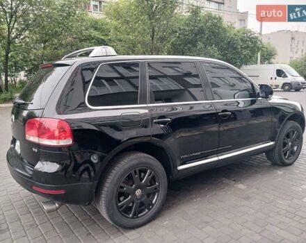 Черный Фольксваген Туарег, объемом двигателя 3.2 л и пробегом 280 тыс. км за 7700 $, фото 4 на Automoto.ua
