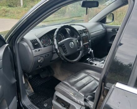 Черный Фольксваген Туарег, объемом двигателя 3 л и пробегом 408 тыс. км за 10500 $, фото 10 на Automoto.ua