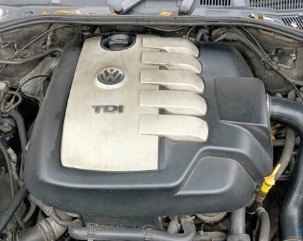 Черный Фольксваген Туарег, объемом двигателя 2.46 л и пробегом 288 тыс. км за 6800 $, фото 6 на Automoto.ua