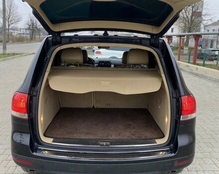 Черный Фольксваген Туарег, объемом двигателя 2.97 л и пробегом 390 тыс. км за 8700 $, фото 15 на Automoto.ua