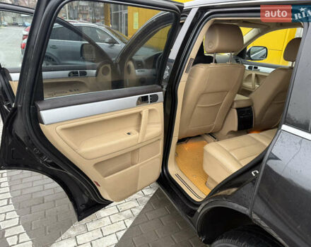 Черный Фольксваген Туарег, объемом двигателя 2.97 л и пробегом 329 тыс. км за 9500 $, фото 20 на Automoto.ua