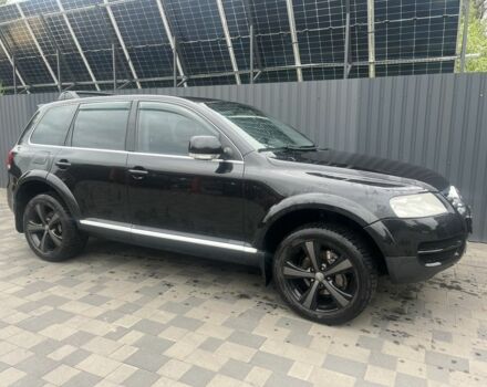 Черный Фольксваген Туарег, объемом двигателя 4.2 л и пробегом 250 тыс. км за 7777 $, фото 4 на Automoto.ua