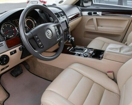 Черный Фольксваген Туарег, объемом двигателя 3 л и пробегом 266 тыс. км за 4350 $, фото 9 на Automoto.ua