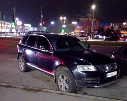 Черный Фольксваген Туарег, объемом двигателя 2.5 л и пробегом 351 тыс. км за 7500 $, фото 1 на Automoto.ua