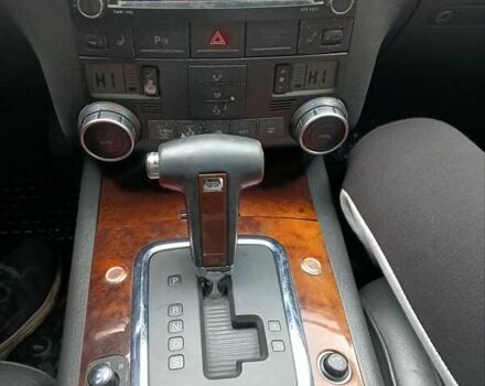 Черный Фольксваген Туарег, объемом двигателя 2.46 л и пробегом 288 тыс. км за 6800 $, фото 15 на Automoto.ua