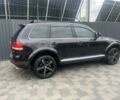Черный Фольксваген Туарег, объемом двигателя 4.2 л и пробегом 250 тыс. км за 7777 $, фото 5 на Automoto.ua