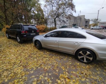 Черный Фольксваген Туарег, объемом двигателя 4.9 л и пробегом 300 тыс. км за 7300 $, фото 1 на Automoto.ua