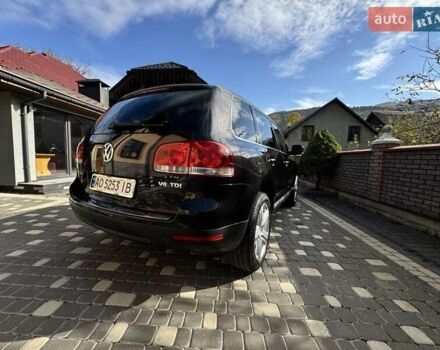 Черный Фольксваген Туарег, объемом двигателя 3 л и пробегом 187 тыс. км за 12000 $, фото 9 на Automoto.ua