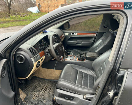 Чорний Фольксваген Туарег, об'ємом двигуна 3 л та пробігом 496 тис. км за 4200 $, фото 7 на Automoto.ua