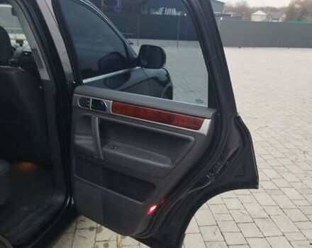 Черный Фольксваген Туарег, объемом двигателя 3.19 л и пробегом 249 тыс. км за 6400 $, фото 7 на Automoto.ua