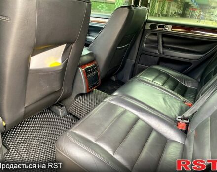 Черный Фольксваген Туарег, объемом двигателя 3.2 л и пробегом 243 тыс. км за 8500 $, фото 4 на Automoto.ua