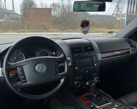 Чорний Фольксваген Туарег, об'ємом двигуна 3 л та пробігом 320 тис. км за 5200 $, фото 6 на Automoto.ua