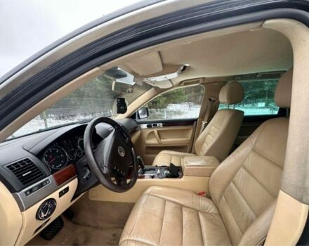 Чорний Фольксваген Туарег, об'ємом двигуна 3 л та пробігом 345 тис. км за 5520 $, фото 3 на Automoto.ua