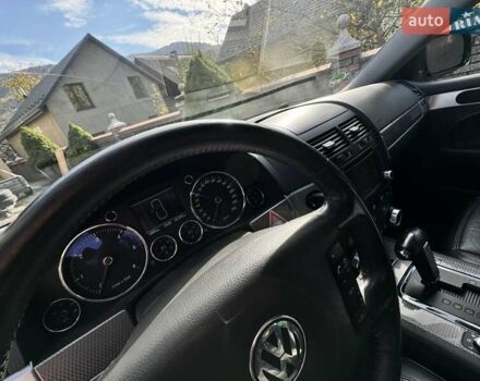 Черный Фольксваген Туарег, объемом двигателя 3 л и пробегом 187 тыс. км за 12000 $, фото 17 на Automoto.ua