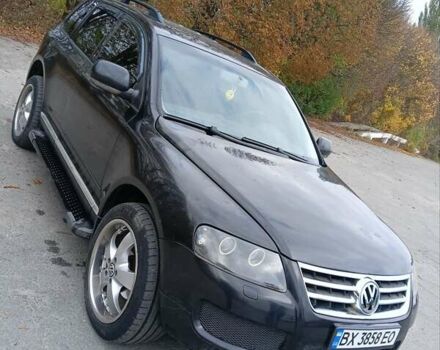 Черный Фольксваген Туарег, объемом двигателя 2.46 л и пробегом 288 тыс. км за 6800 $, фото 7 на Automoto.ua