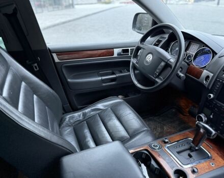 Черный Фольксваген Туарег, объемом двигателя 3 л и пробегом 360 тыс. км за 3999 $, фото 13 на Automoto.ua