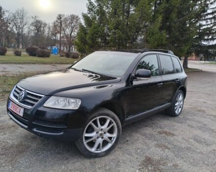 Черный Фольксваген Туарег, объемом двигателя 3 л и пробегом 300 тыс. км за 6500 $, фото 1 на Automoto.ua