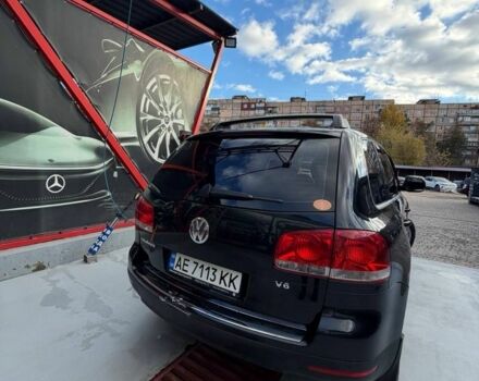 Черный Фольксваген Туарег, объемом двигателя 3.2 л и пробегом 320 тыс. км за 6600 $, фото 3 на Automoto.ua