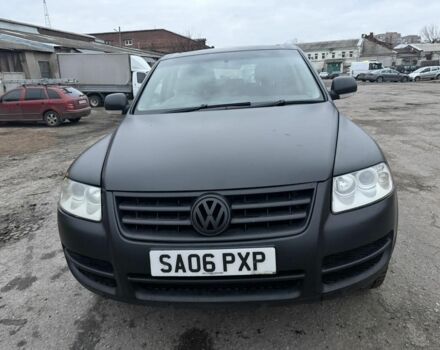 Черный Фольксваген Туарег, объемом двигателя 3 л и пробегом 277 тыс. км за 4300 $, фото 2 на Automoto.ua