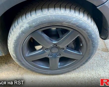 Черный Фольксваген Туарег, объемом двигателя 5 л и пробегом 168 тыс. км за 6300 $, фото 5 на Automoto.ua