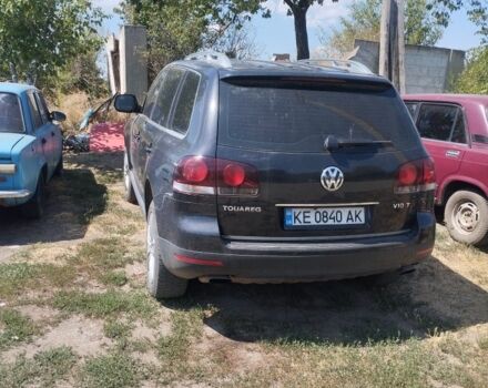 Черный Фольксваген Туарег, объемом двигателя 4.9 л и пробегом 300 тыс. км за 7300 $, фото 2 на Automoto.ua