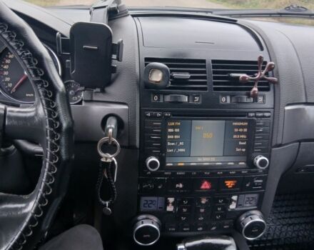 Черный Фольксваген Туарег, объемом двигателя 3 л и пробегом 408 тыс. км за 10500 $, фото 11 на Automoto.ua