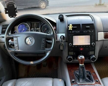 Чорний Фольксваген Туарег, об'ємом двигуна 2.5 л та пробігом 300 тис. км за 4900 $, фото 4 на Automoto.ua