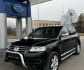 Чорний Фольксваген Туарег, об'ємом двигуна 3 л та пробігом 320 тис. км за 5200 $, фото 1 на Automoto.ua