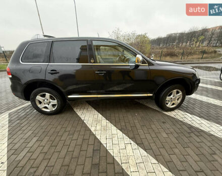 Черный Фольксваген Туарег, объемом двигателя 2.97 л и пробегом 329 тыс. км за 9500 $, фото 5 на Automoto.ua