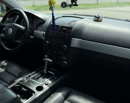 Черный Фольксваген Туарег, объемом двигателя 2.97 л и пробегом 260 тыс. км за 9500 $, фото 8 на Automoto.ua