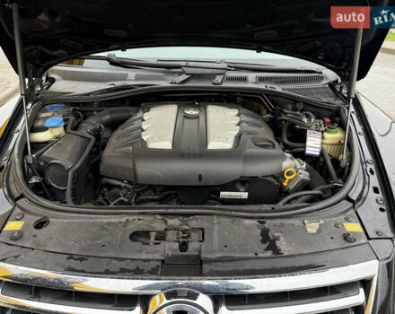 Черный Фольксваген Туарег, объемом двигателя 2.97 л и пробегом 329 тыс. км за 9500 $, фото 40 на Automoto.ua