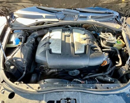 Черный Фольксваген Туарег, объемом двигателя 3 л и пробегом 295 тыс. км за 6900 $, фото 18 на Automoto.ua