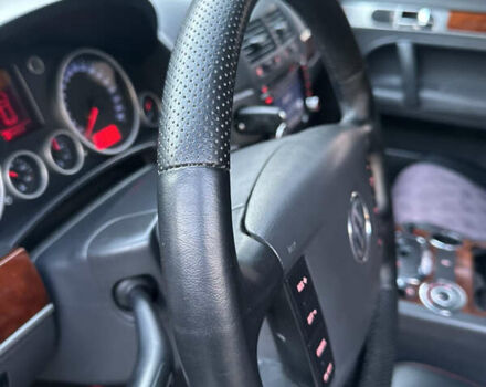 Чорний Фольксваген Туарег, об'ємом двигуна 3.2 л та пробігом 520 тис. км за 7600 $, фото 4 на Automoto.ua