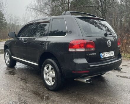 Чорний Фольксваген Туарег, об'ємом двигуна 2.5 л та пробігом 351 тис. км за 10000 $, фото 3 на Automoto.ua
