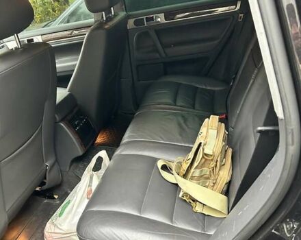 Черный Фольксваген Туарег, объемом двигателя 3 л и пробегом 330 тыс. км за 6800 $, фото 5 на Automoto.ua