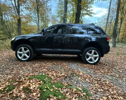 Чорний Фольксваген Туарег, об'ємом двигуна 4.2 л та пробігом 366 тис. км за 8500 $, фото 9 на Automoto.ua