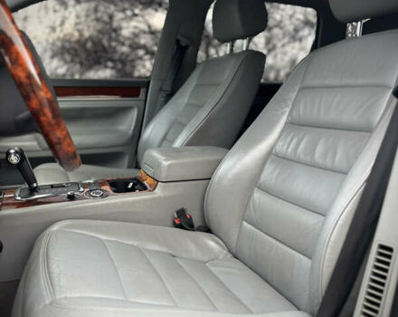 Чорний Фольксваген Туарег, об'ємом двигуна 3.2 л та пробігом 250 тис. км за 7500 $, фото 9 на Automoto.ua