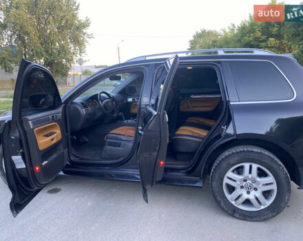 Черный Фольксваген Туарег, объемом двигателя 3 л и пробегом 340 тыс. км за 11000 $, фото 33 на Automoto.ua