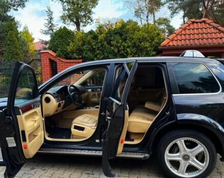 Черный Фольксваген Туарег, объемом двигателя 3 л и пробегом 280 тыс. км за 3100 $, фото 1 на Automoto.ua