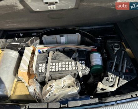 Черный Фольксваген Туарег, объемом двигателя 3 л и пробегом 340 тыс. км за 7500 $, фото 21 на Automoto.ua