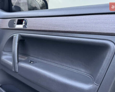 Чорний Фольксваген Туарег, об'ємом двигуна 2.5 л та пробігом 176 тис. км за 9950 $, фото 25 на Automoto.ua