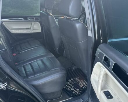 Черный Фольксваген Туарег, объемом двигателя 3 л и пробегом 446 тыс. км за 5650 $, фото 6 на Automoto.ua