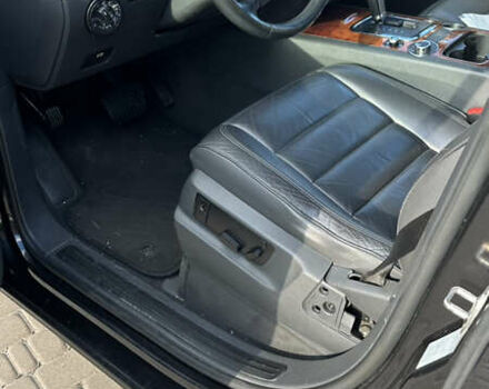 Черный Фольксваген Туарег, объемом двигателя 2.97 л и пробегом 281 тыс. км за 10500 $, фото 6 на Automoto.ua