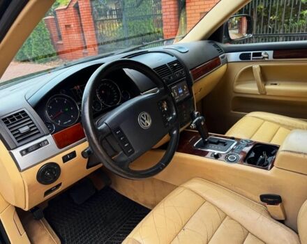 Черный Фольксваген Туарег, объемом двигателя 3 л и пробегом 280 тыс. км за 3100 $, фото 6 на Automoto.ua