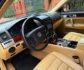 Черный Фольксваген Туарег, объемом двигателя 3 л и пробегом 280 тыс. км за 3100 $, фото 6 на Automoto.ua